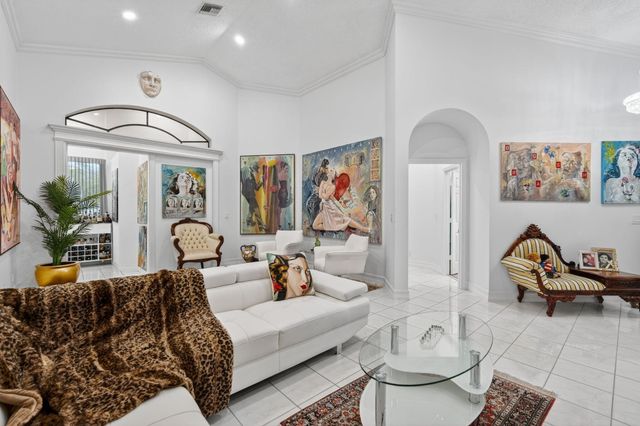 10056 Lexington Circle N, Boynton Beach, FL 33436