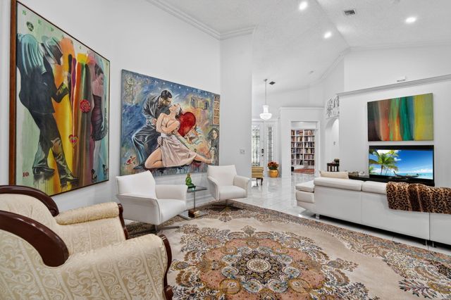 10056 Lexington Circle N, Boynton Beach, FL 33436