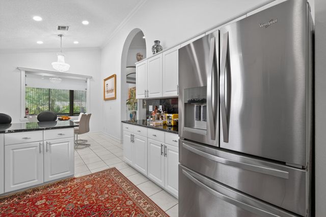 10056 Lexington Circle N, Boynton Beach, FL 33436