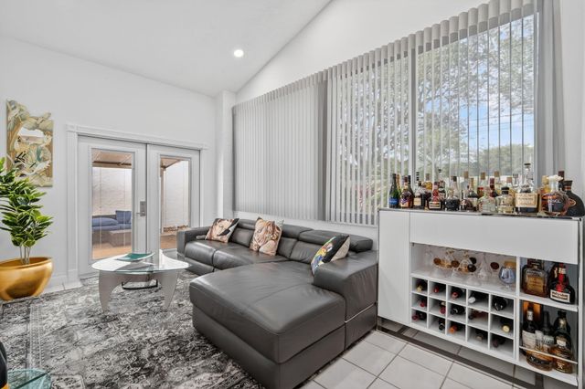 10056 Lexington Circle N, Boynton Beach, FL 33436