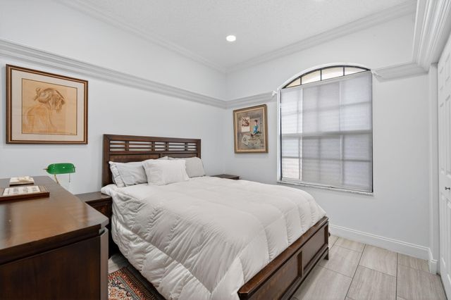 10056 Lexington Circle N, Boynton Beach, FL 33436