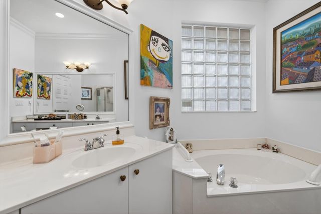 10056 Lexington Circle N, Boynton Beach, FL 33436