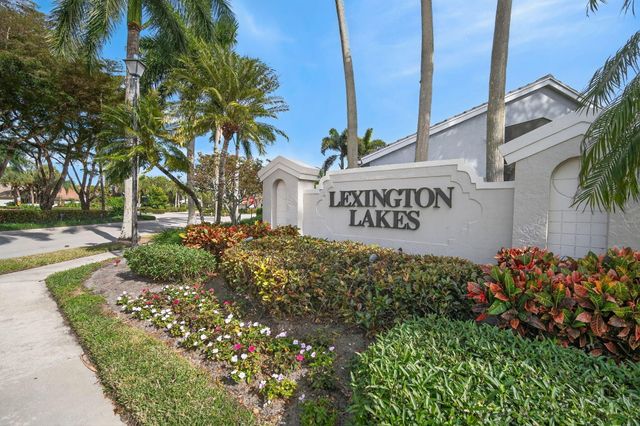10056 Lexington Circle N, Boynton Beach, FL 33436