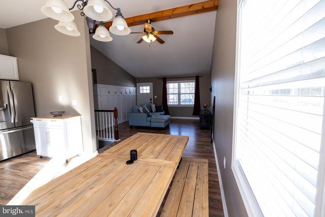 378 CEDAR CREEK DR, Harpers Ferry, WV 25425