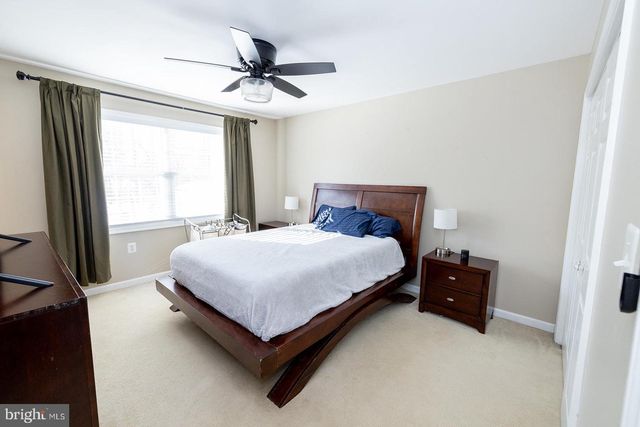 378 CEDAR CREEK DR, Harpers Ferry, WV 25425