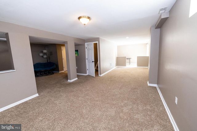 378 CEDAR CREEK DR, Harpers Ferry, WV 25425