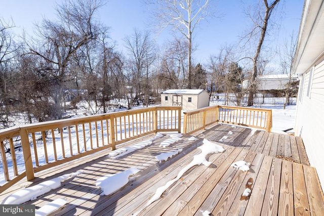 378 CEDAR CREEK DR, Harpers Ferry, WV 25425