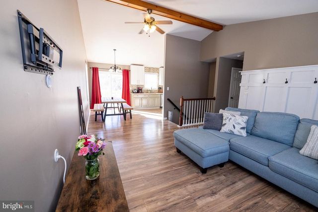 378 CEDAR CREEK DR, Harpers Ferry, WV 25425