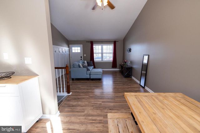 378 CEDAR CREEK DR, Harpers Ferry, WV 25425