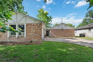 5707 Sunnygate Drive, Spring, TX 77373