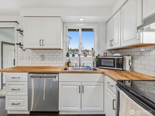 5715 91st Place NE, Marysville, WA 98270