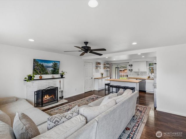 5715 91st Place NE, Marysville, WA 98270