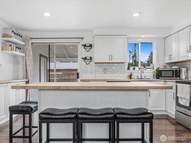 5715 91st Place NE, Marysville, WA 98270