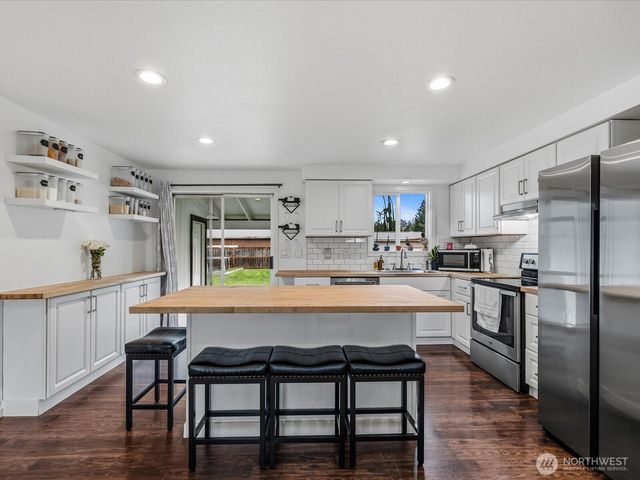 5715 91st Place NE, Marysville, WA 98270