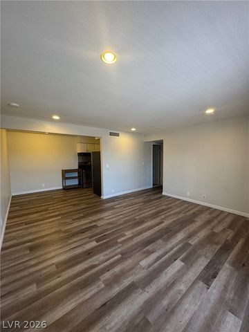 615 South Royal Crest Circle 24, Las Vegas, NV 89169