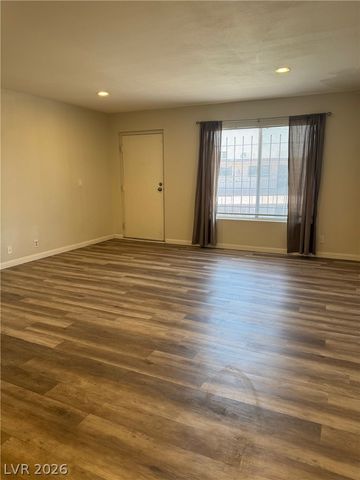 615 South Royal Crest Circle 24, Las Vegas, NV 89169