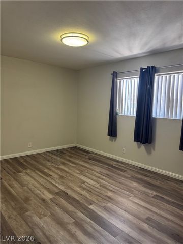 615 South Royal Crest Circle 24, Las Vegas, NV 89169