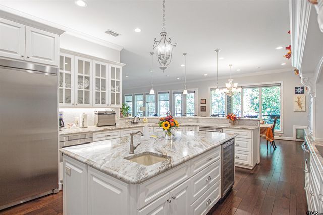 15722 Timberhill Dr, Flint, TX 75762