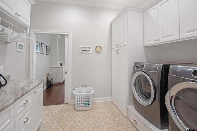 15722 Timberhill Dr, Flint, TX 75762