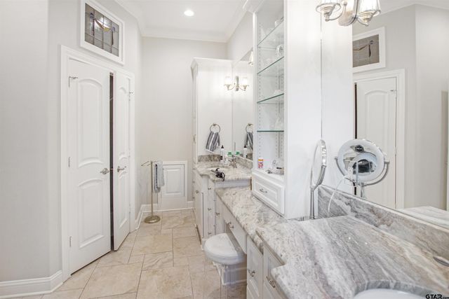 15722 Timberhill Dr, Flint, TX 75762