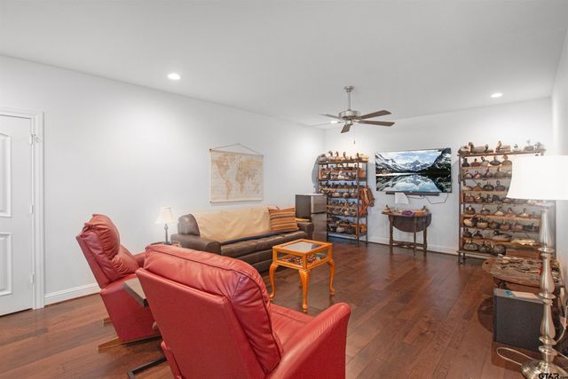 15722 Timberhill Dr, Flint, TX 75762