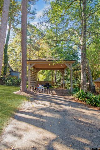 15722 Timberhill Dr, Flint, TX 75762