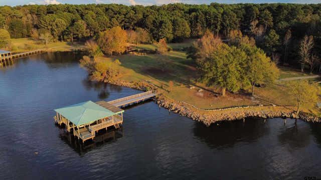 15722 Timberhill Dr, Flint, TX 75762