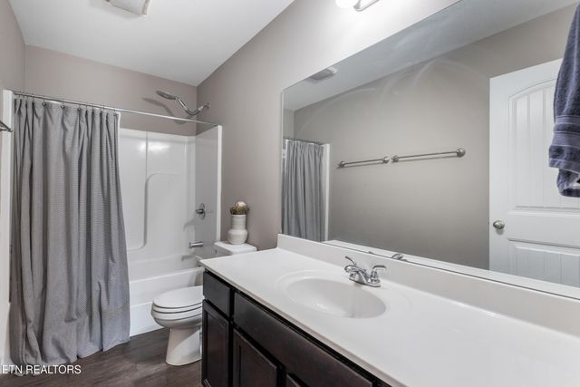 1912 Mahogany Wood Tr, Knoxville, TN 37920