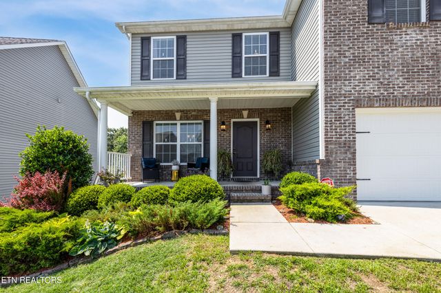 1912 Mahogany Wood Tr, Knoxville, TN 37920