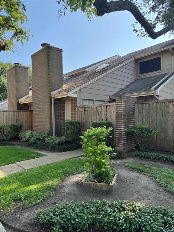 13845 Hollowgreen Drive, Houston, TX 77082