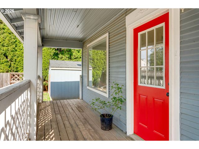 481 S PINE St, Canby, OR 97013