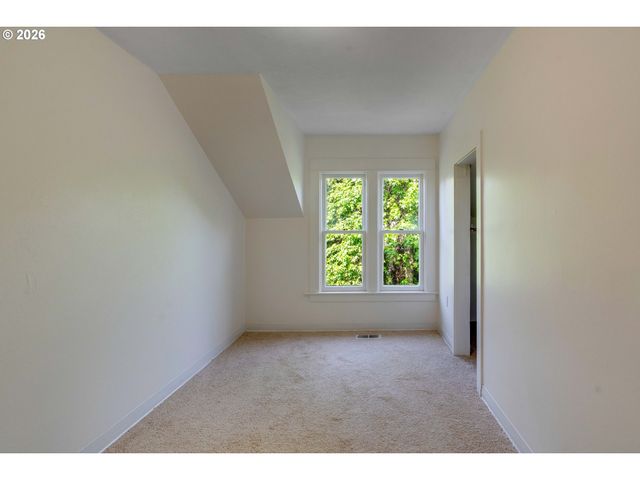 481 S PINE St, Canby, OR 97013