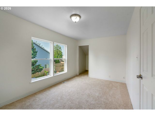 481 S PINE St, Canby, OR 97013