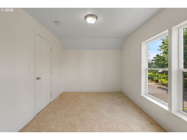 481 S PINE St, Canby, OR 97013