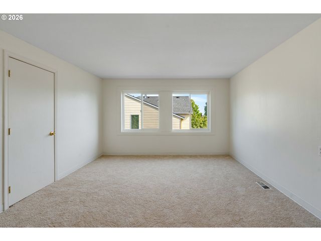 481 S PINE St, Canby, OR 97013