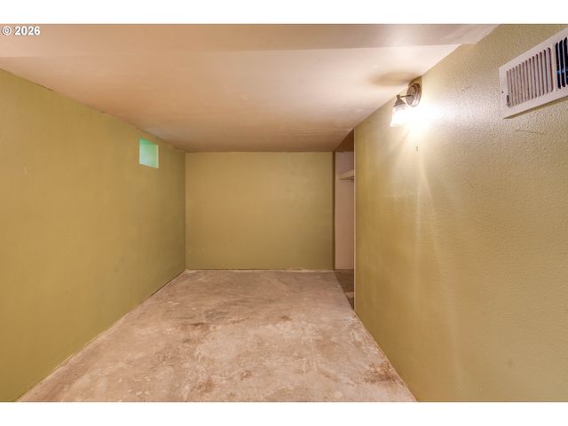 481 S PINE St, Canby, OR 97013