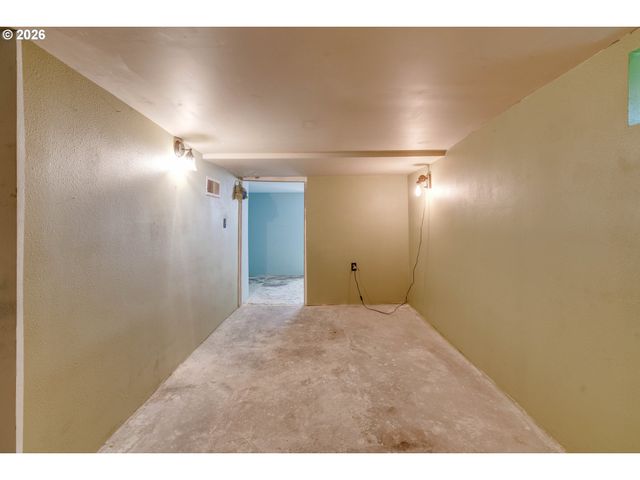 481 S PINE St, Canby, OR 97013