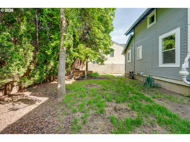 481 S PINE St, Canby, OR 97013
