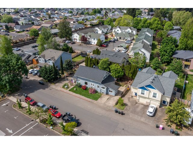 481 S PINE St, Canby, OR 97013