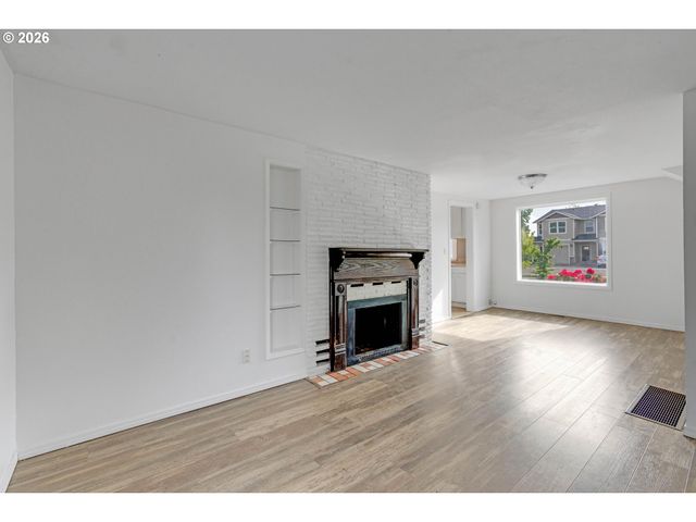 481 S PINE St, Canby, OR 97013