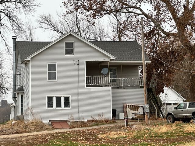 18683 Malvern Road, Morrison, IL 61270