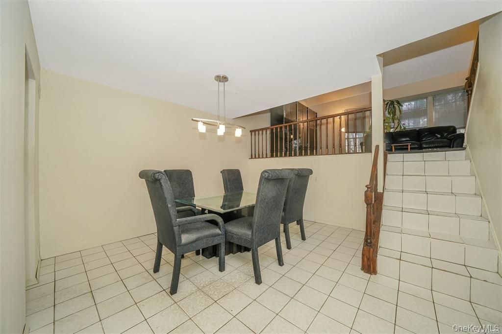 37 Santa Barbara, Plainview, NY 11803 — photo 3