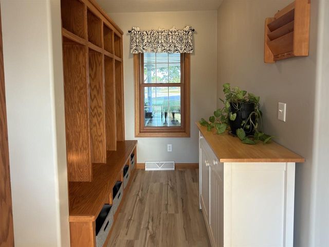 2248 NICK LANE, De Pere, WI 54115