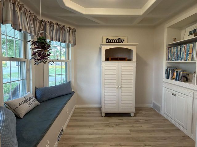 2248 NICK LANE, De Pere, WI 54115