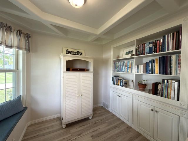 2248 NICK LANE, De Pere, WI 54115