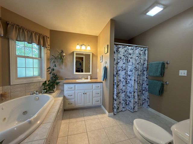 2248 NICK LANE, De Pere, WI 54115