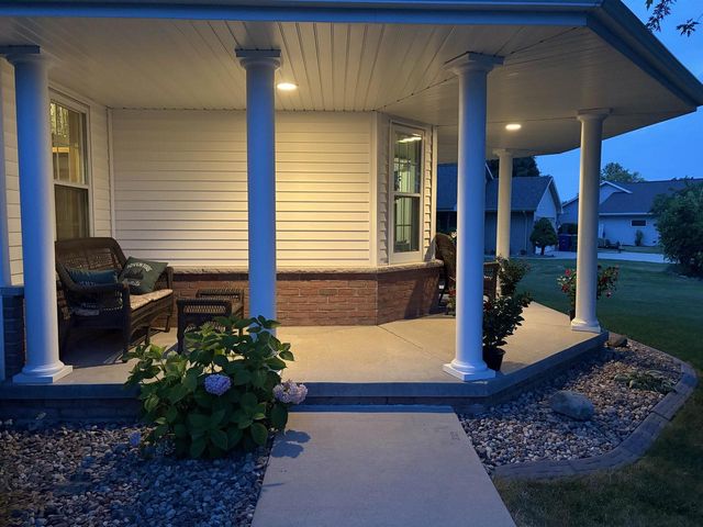 2248 NICK LANE, De Pere, WI 54115