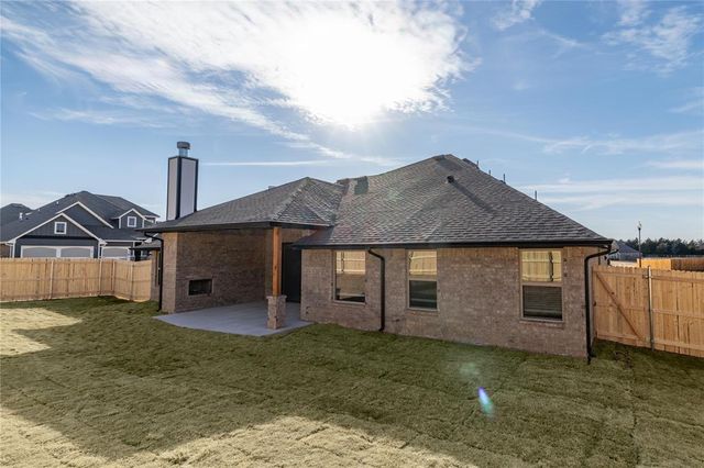 917 Damask Drive, Edmond, OK 73034