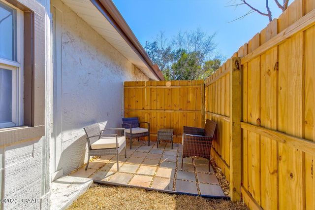 20 Woodlands Circle, Ormond Beach, FL 32174