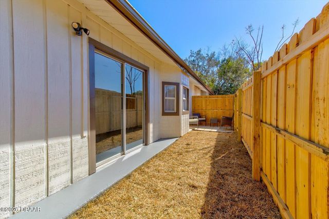 20 Woodlands Circle, Ormond Beach, FL 32174